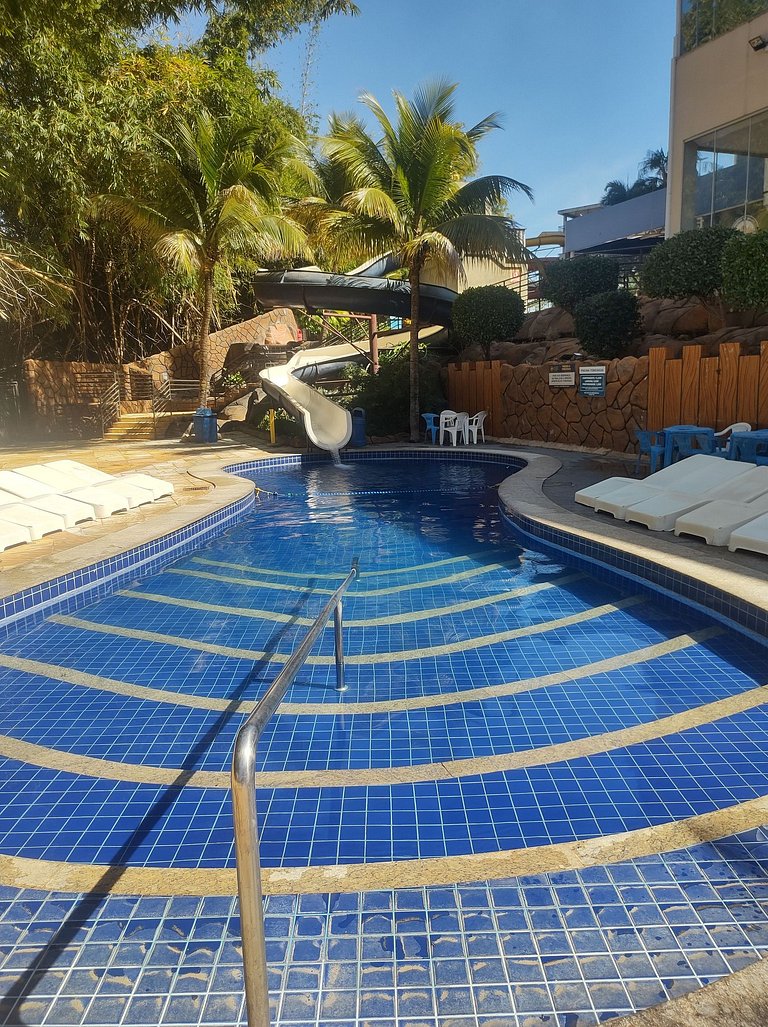 Flat de 2 qtos Golden Dolphin Roberto imoveis