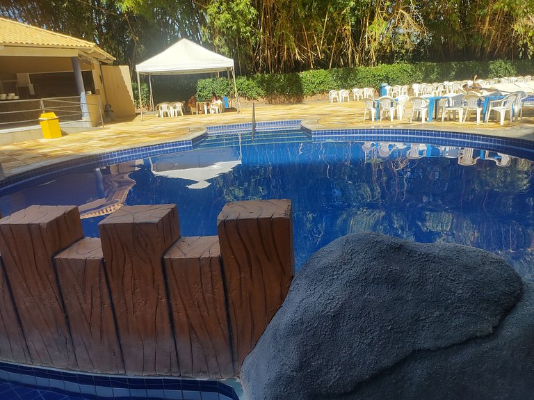 Flat de 2 qtos Golden Dolphin Roberto imoveis