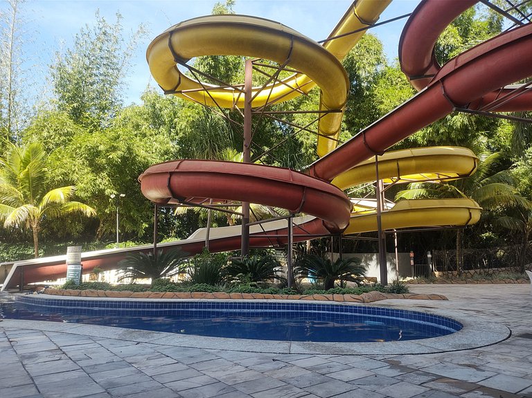 Flat de 2 qtos Golden Dolphin Roberto imoveis